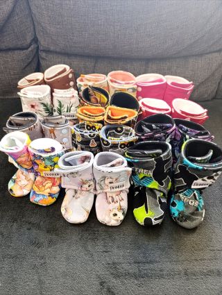 Botičky do nosítka, kočárku 😍 Tuto krásu a spousta dalších najdete k dispozici na e-shopu....